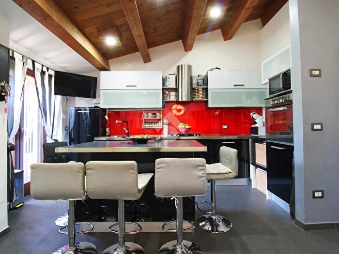 Casa con 5 locali in vendita in Via Contrada Ricciola, Recanati