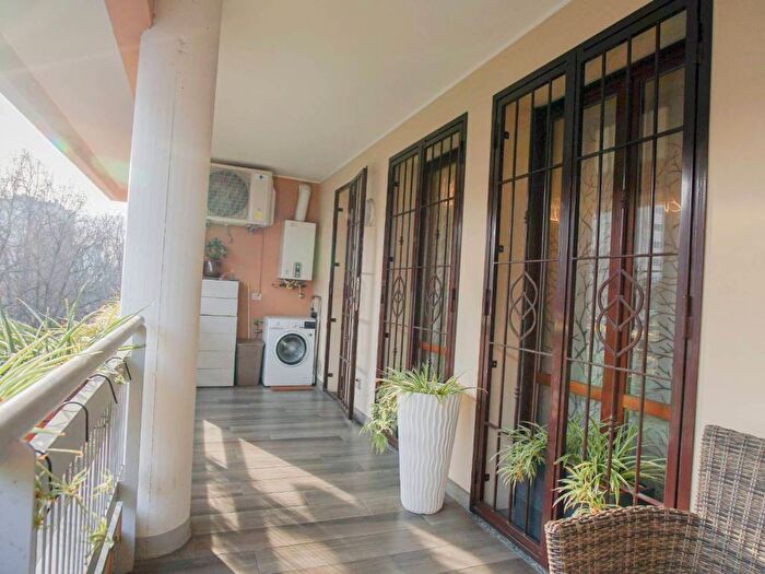 Appartamento trilocale in affitto in Via Fratelli Zoia, Quarto Cagnino, Milano