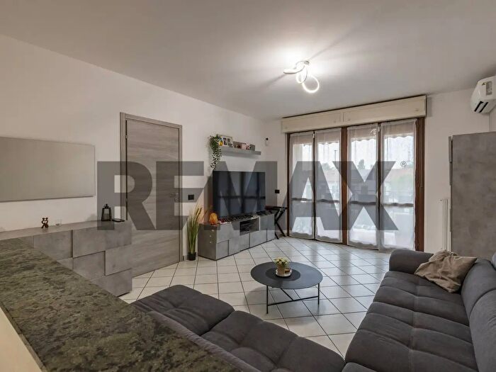 Appartamento trilocale in vendita in Via Camillo Tosi, Busto Arsizio