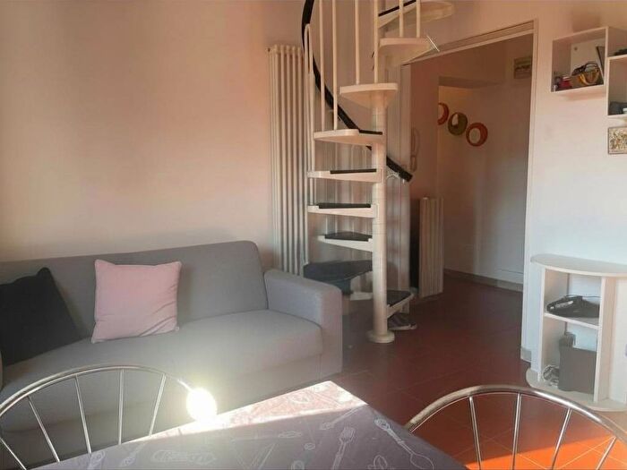 Appartamento trilocale in affitto in Via Melzo, Porta Venezia, Milano