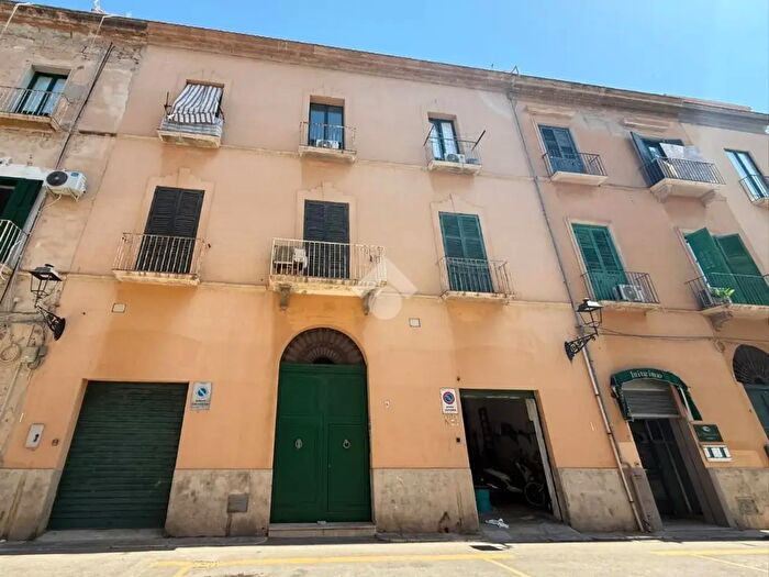 Appartamento trilocale in vendita in Via Carolina, Trapani