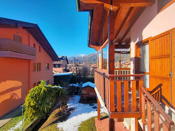 Appartamento trilocale in affitto in Via Cifrondi, Onore