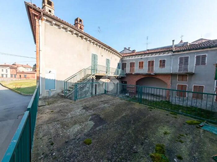 Casa con 6 locali in vendita in Via Giuseppe Mazzini, Altavilla Monferrato