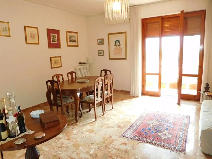 Appartamento con 5 locali in vendita in Pisa