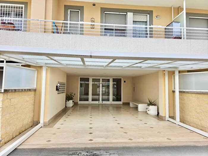 Appartamento quadrilocale in vendita in Via Eduardo De Filippo Aprilia, Aprilia