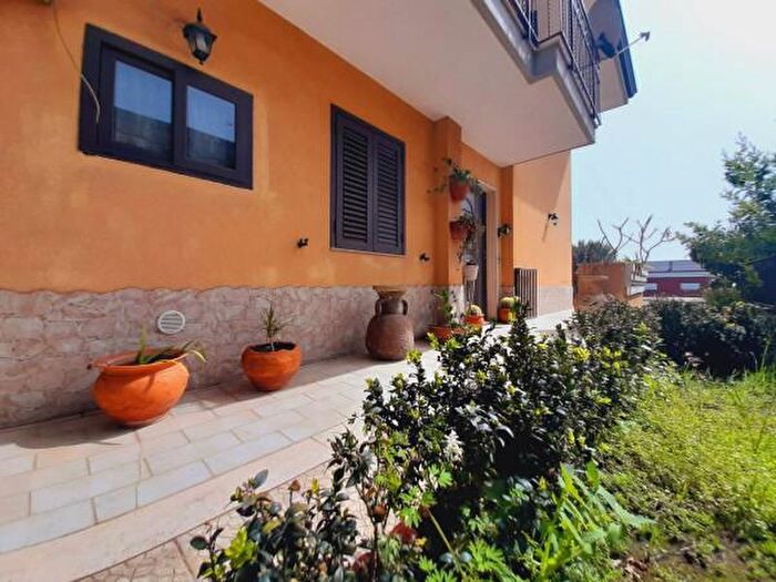 Casa con 6 locali in vendita in Fiumefreddo Di Sicilia