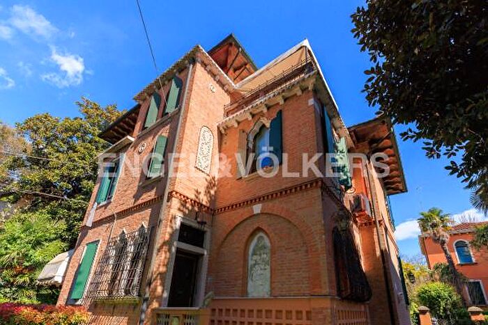 Appartamento con 5 locali in vendita in Via Scutari, Venezia