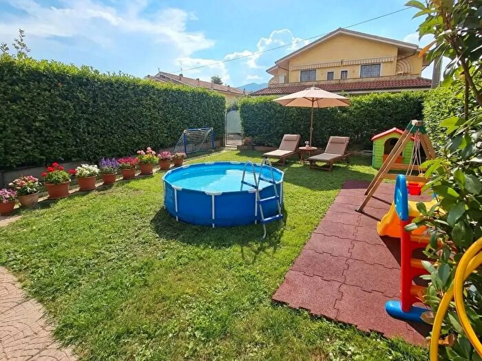 Appartamento trilocale in vendita in Ia Firenze, Massa