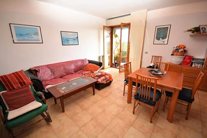 Appartamento con 5 locali in vendita in Montignoso