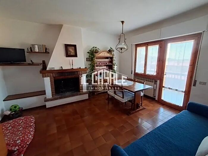 Appartamento quadrilocale in vendita in Via Luigi Longo, Rufina