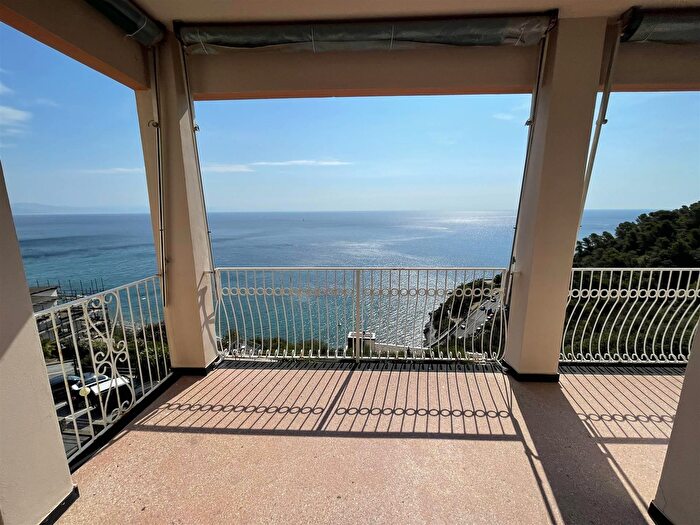 Appartamento quadrilocale in vendita in Bergeggi Savona Sv, Bergeggi