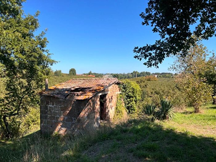 Casa bilocale in vendita in Via della Guinza, Soriano Nel Cimino