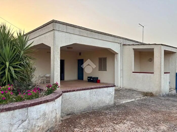 Casa quadrilocale in vendita in Contrada Parparo, Martina Franca