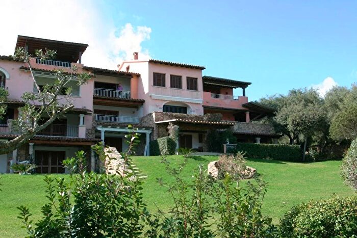 Appartamento con 5 locali in vendita in Via della Marina Olbia, Olbia