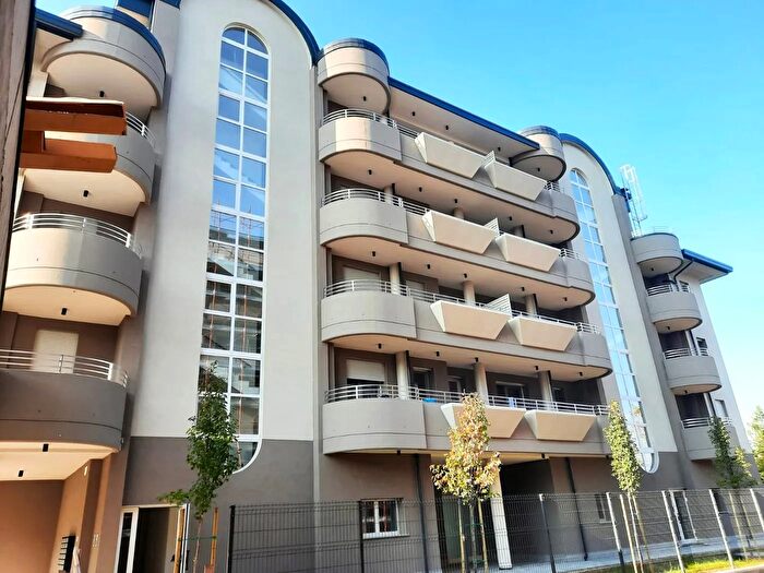 Appartamento trilocale in vendita in Via Giacchetti, Gorla Minore