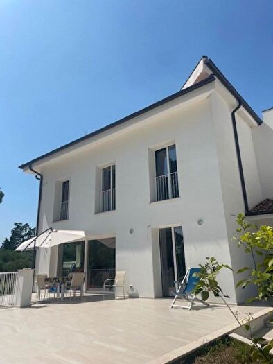 Casa con 5 locali in vendita in San Giuliano Terme