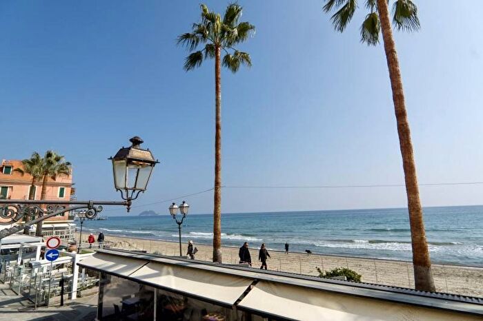 Appartamento quadrilocale in affitto in via roma, Via Roma Borgo Barusso, Alassio