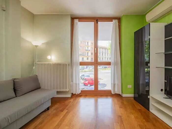 Appartamento monolocale in affitto in Viale Certosa, Milano