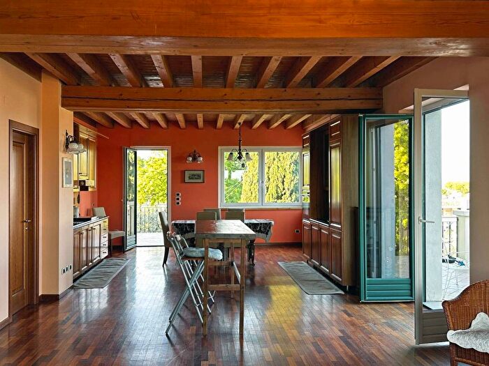 Casa trilocale in affitto in Via Antonio Meucci, Centro, Padenghe sul Garda
