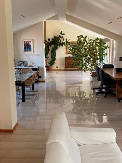 Appartamento con 6 locali in vendita in Borgo Treviso, Castelfranco Veneto