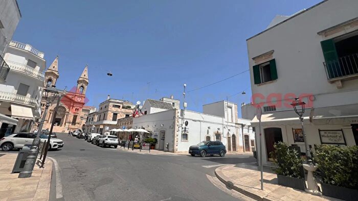 Casa quadrilocale in affitto in Corso Vittorio Emanuele, Alberobello