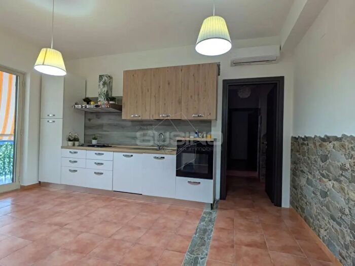 Appartamento quadrilocale in affitto in Corso Vittorio Emanuele, Floridia