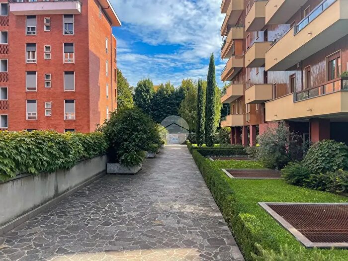 Appartamento bilocale in vendita in Via Michele Novaro, Milano