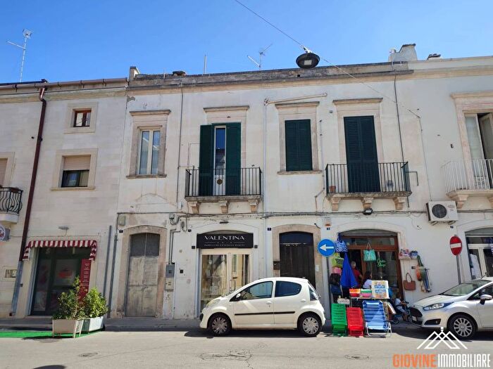Appartamento trilocale in affitto in Via Sant'Eligio, Martina Franca