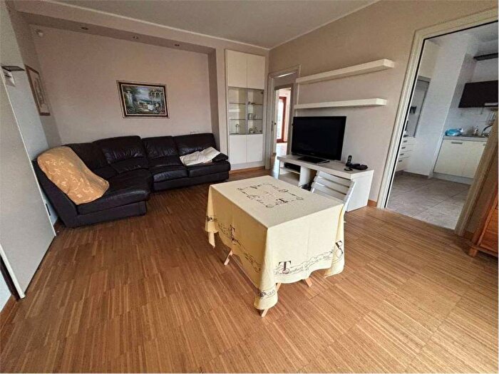 Appartamento con 6 locali in affitto in via Tivoli, Villa Verrocchio, Montesilvano