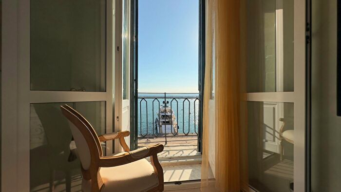 Appartamento con 5 locali in vendita in Siracusa