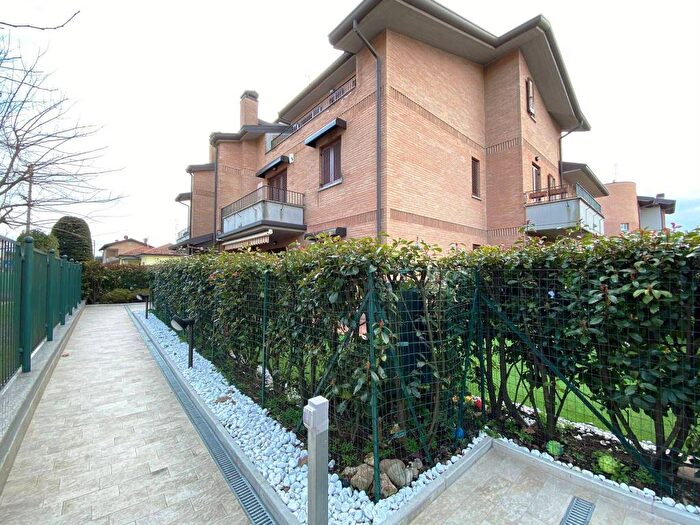 Appartamento bilocale in affitto in Via Andrea Doria, Centro, Carate Brianza