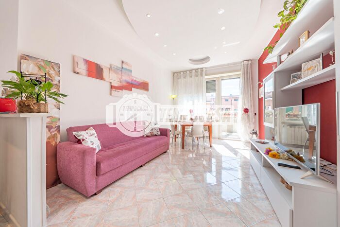 Appartamento quadrilocale in vendita in Viale Palmiro Togliatti, Roma