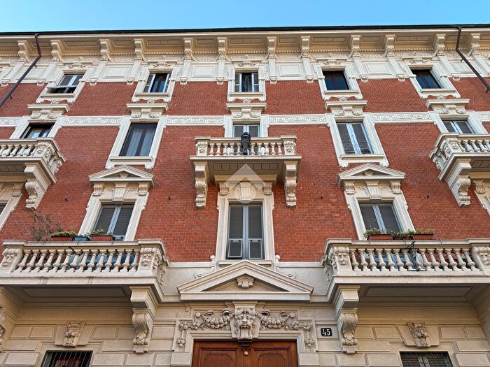 Appartamento trilocale in vendita in Via Lodovico Settala, Milano