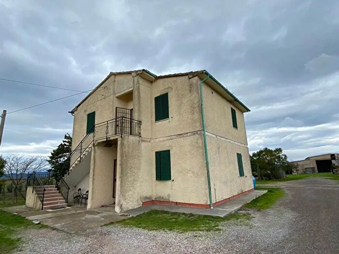 Casa quadrilocale in vendita in Casotto dei Pescatori, Grosseto