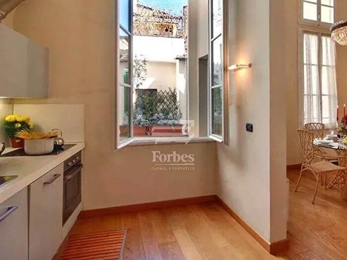 Appartamento trilocale in affitto in Santo Spirito, Firenze