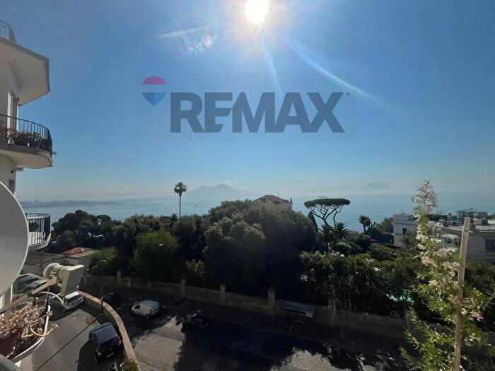 Appartamento bilocale in vendita in Via Posillipo a, Napoli