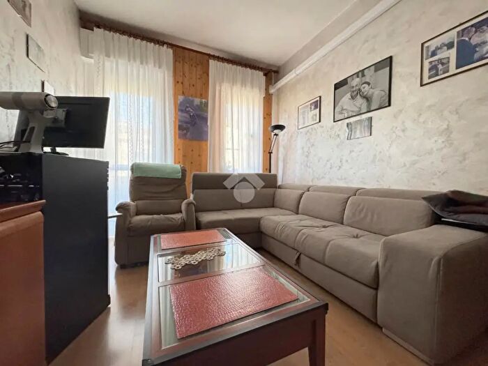 Appartamento trilocale in vendita in Via Aldo Moro, Asti