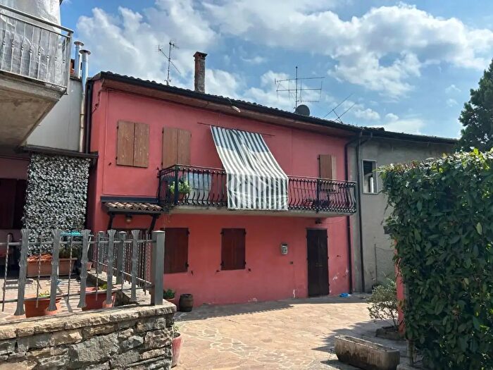 Appartamento trilocale in vendita in Via Sella, Villongo