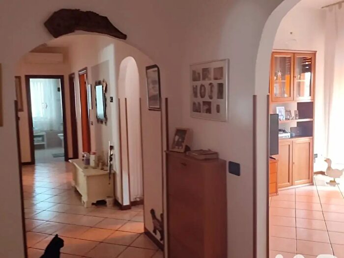 Appartamento con 6 locali in vendita in Via Tornieri, Vicenza