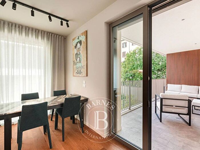Appartamento con 5 locali in affitto in Via Giuseppe Compagnoni, Plebisciti Susa, Milano