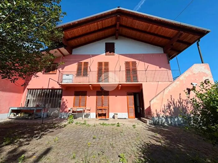 Casa quadrilocale in vendita in Località S Bernardo, Cuorgne'