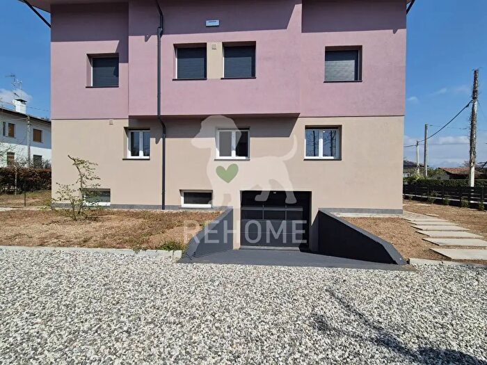 Appartamento quadrilocale in vendita in Via Chiavris, Tavagnacco