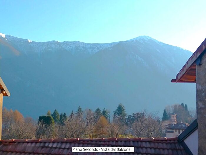 Casa con 5 locali in vendita in Via Belcantone, Grandola Ed Uniti