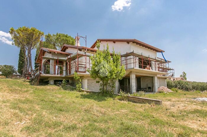 Casa con 7 locali in vendita in Via Monte Sempione, Fonte Nuova