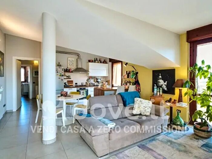 Appartamento trilocale in vendita in Via Val Formazza B, Cesano Maderno