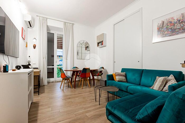 Appartamento bilocale in vendita in Via del Commercio, Roma