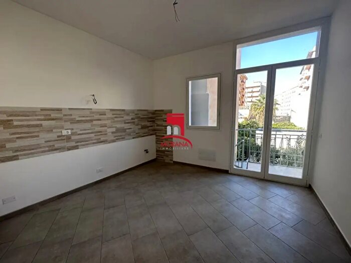 Appartamento trilocale in affitto in Trapani