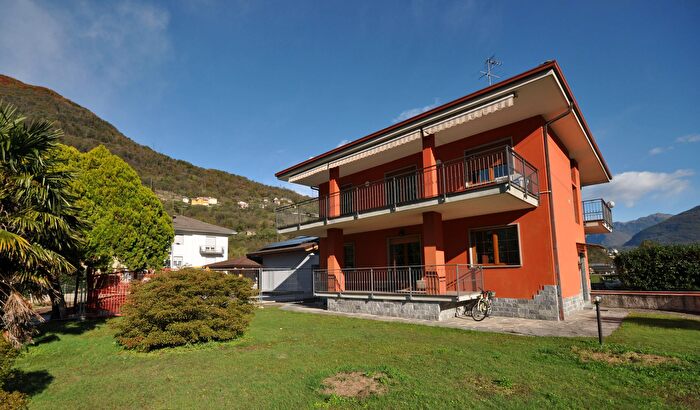 Appartamento con 5 locali in vendita in Borgata Corte, Domodossola