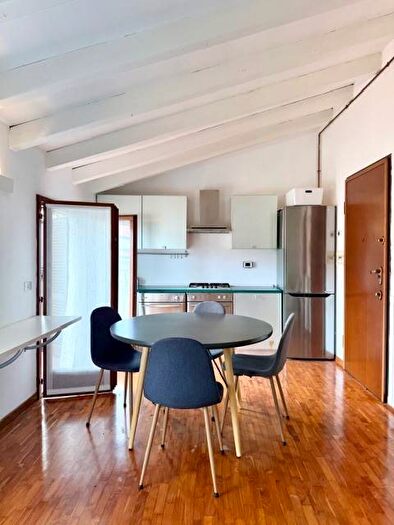 Casa bilocale in affitto in Via Martiri Oscuri, Rovereto, Milano