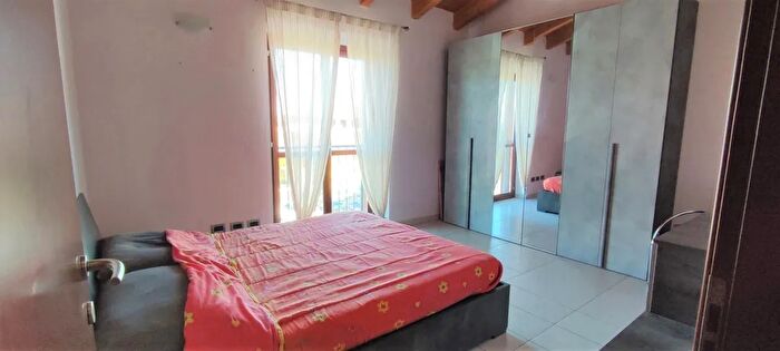 Casa in vendita in Via Carducci, Ceranova